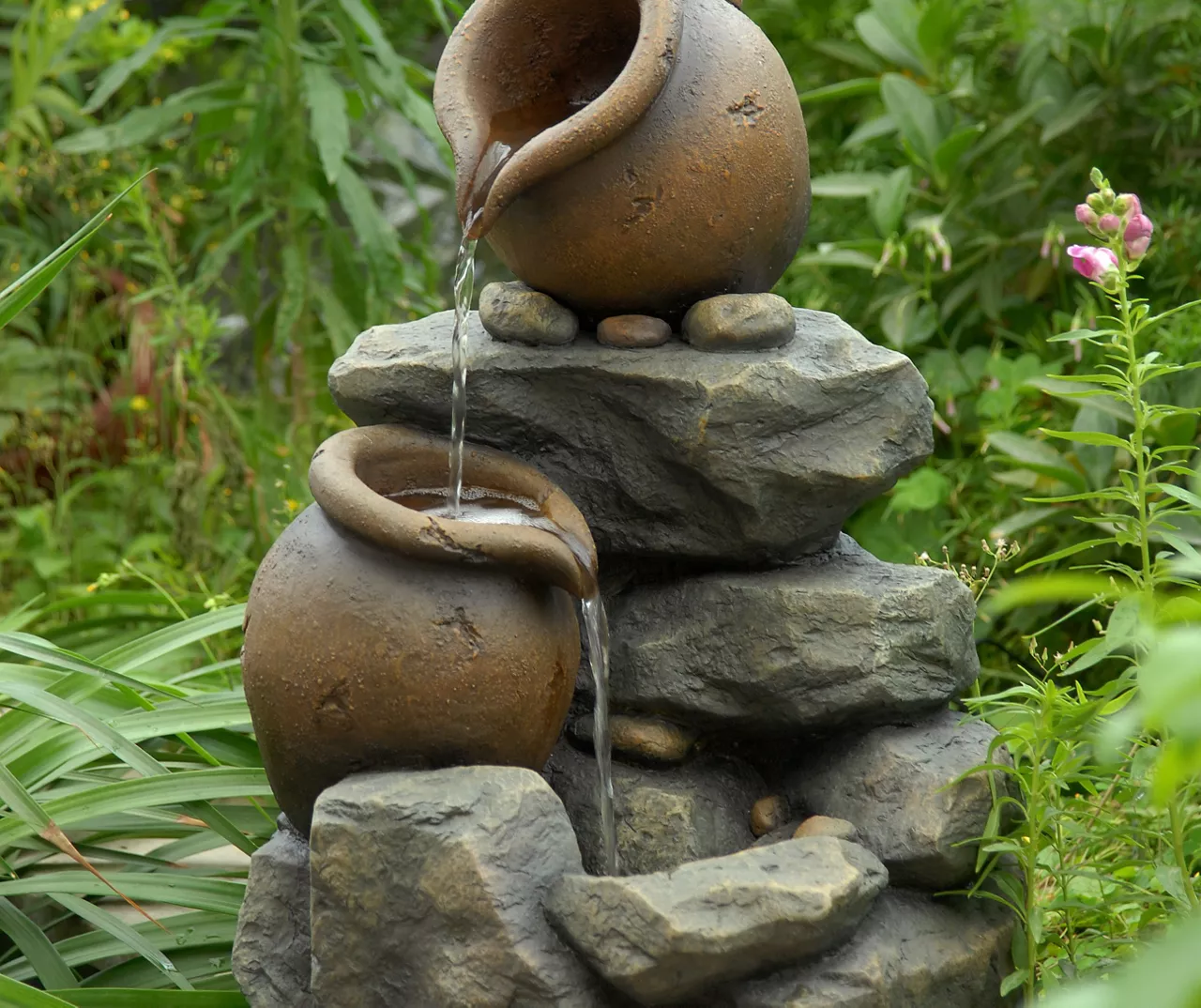 Small Pots & Rock Water Fountain 3 Small Pots & Rock Water Fountain